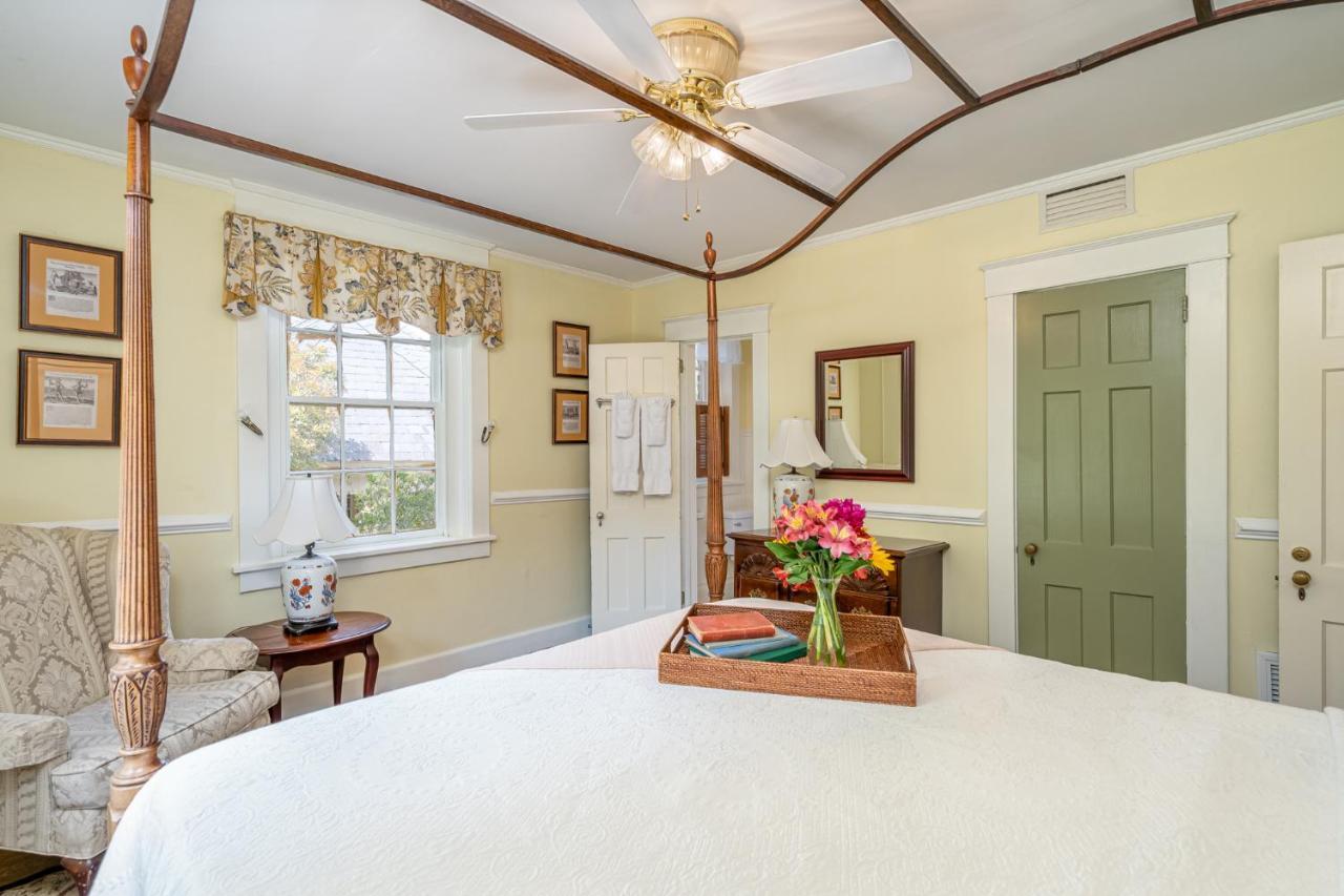 Cedars Of Williamsburg Bed & Breakfast Екстер'єр фото