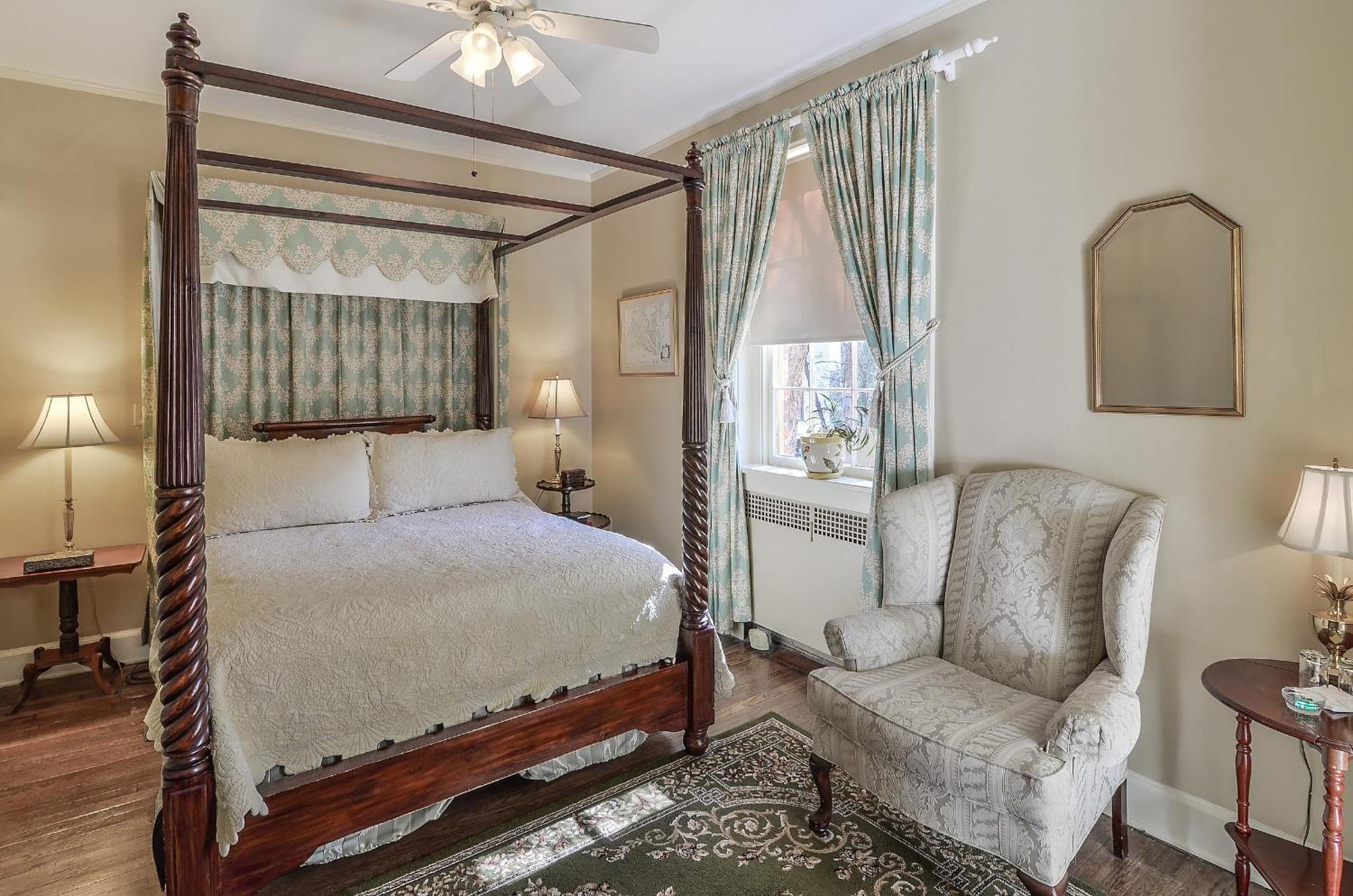 Cedars Of Williamsburg Bed & Breakfast Екстер'єр фото