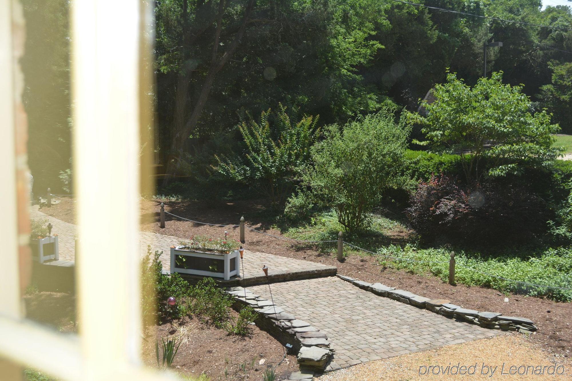 Cedars Of Williamsburg Bed & Breakfast Екстер'єр фото